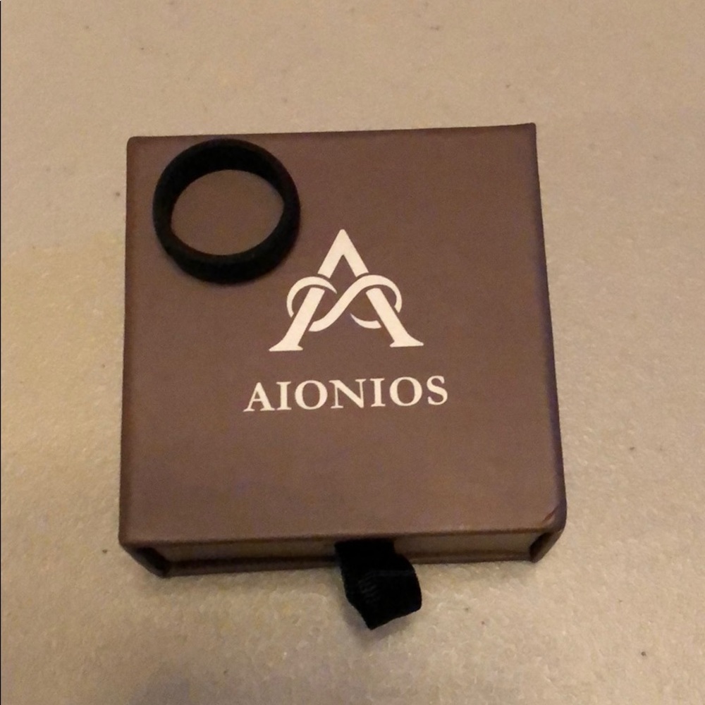 Aionios wedding band size 11